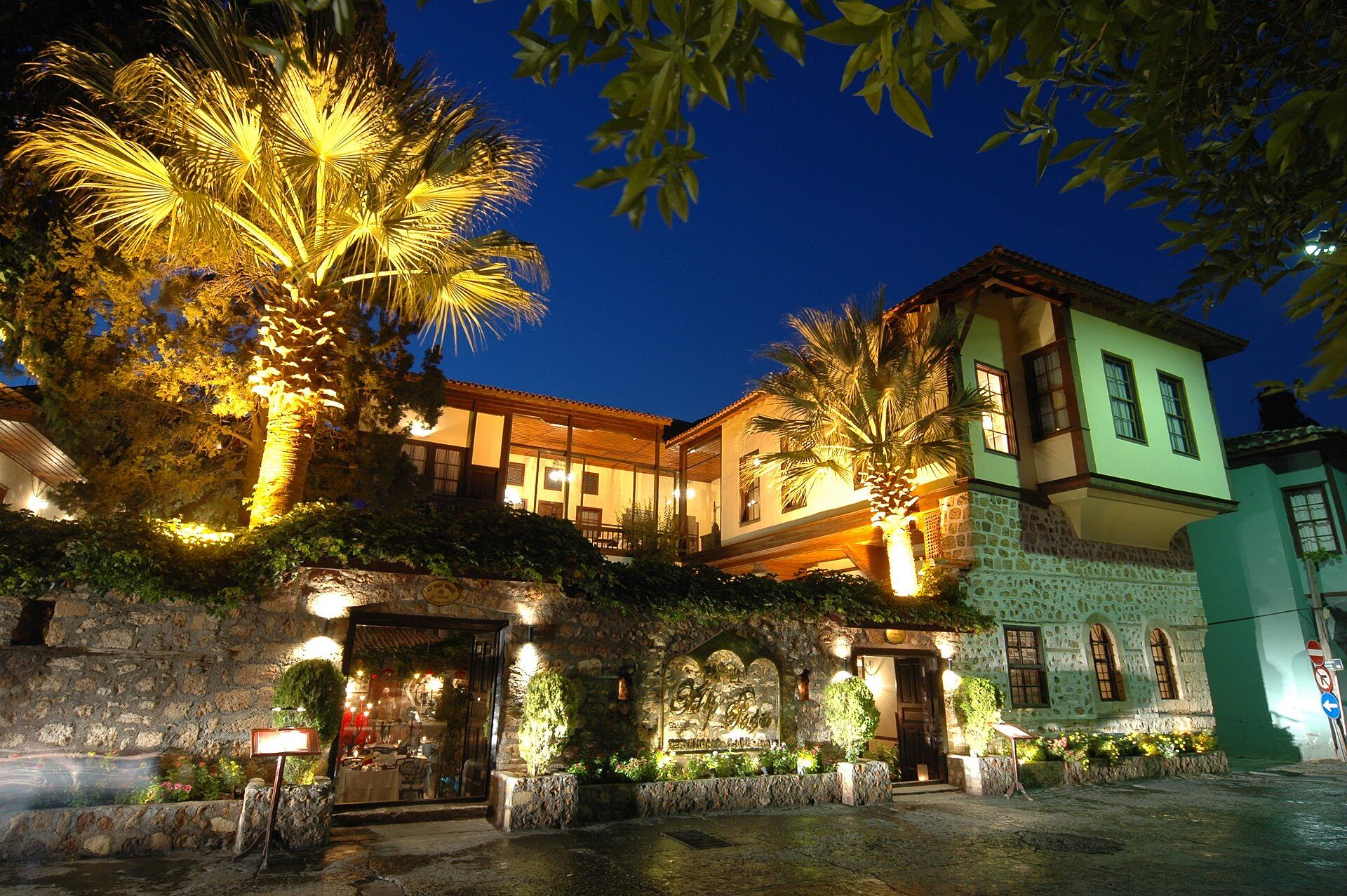 Alp Paşa Hotel