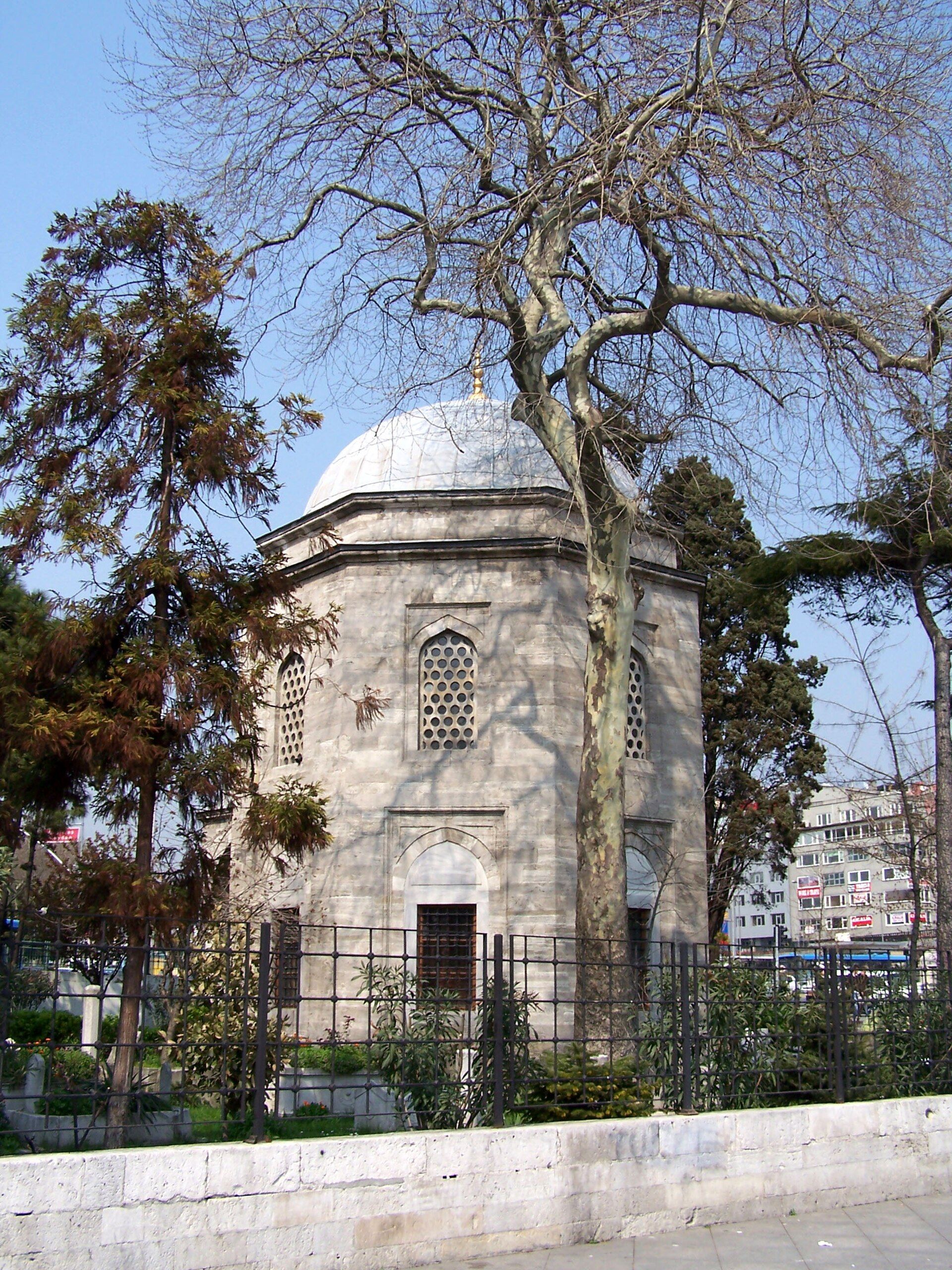 Barbaros Hayrettin Türbesi