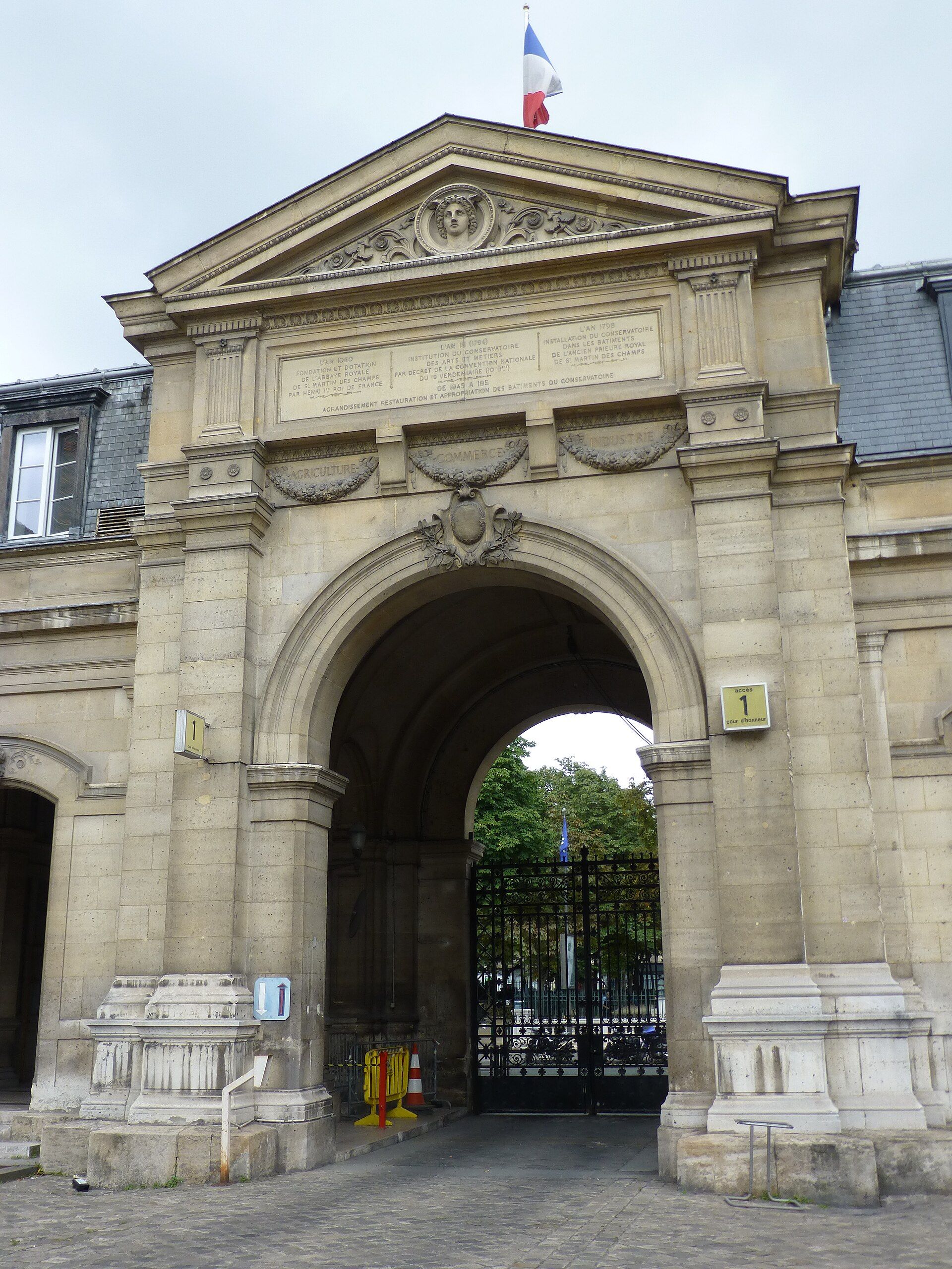 Les Arts et Métiers